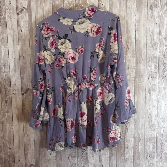 Torrid Floral Fit & Flare Bell Sleeve Blouse - Picture 6 of 6